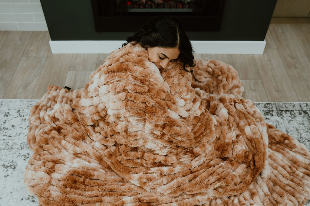 Double Sided Faux Fur Blanket Stretch Brown