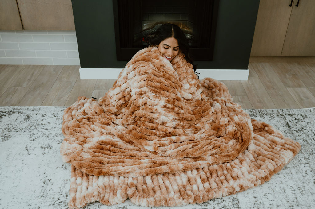 Double Sided Faux Fur Blanket Stretch Brown