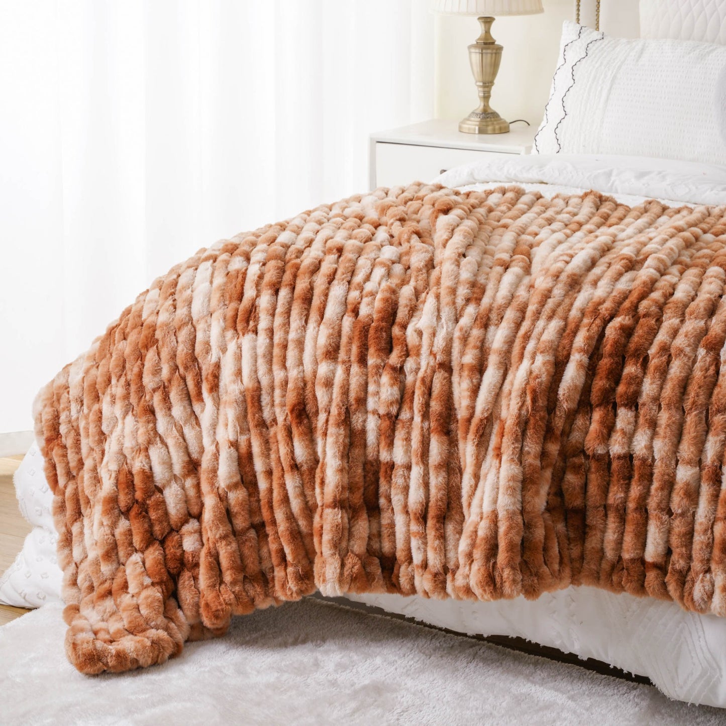 Double Sided Faux Fur Blanket Stretch Brown