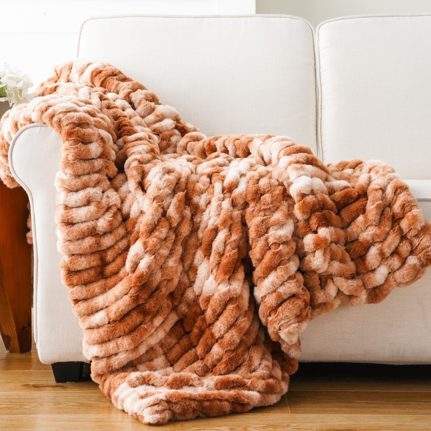 Double Sided Faux Fur Blanket Stretch Brown